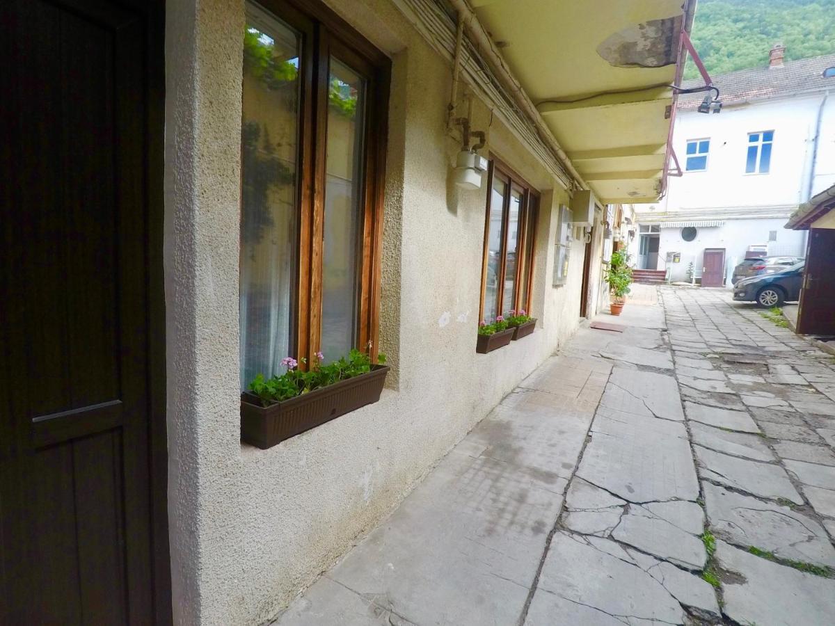 Fifty Shades Of Travel Braşov Exterior foto